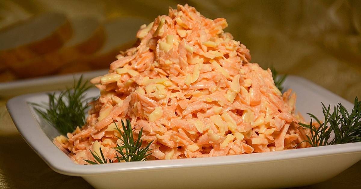 Рецепт салата с колбасным сыром и морковью